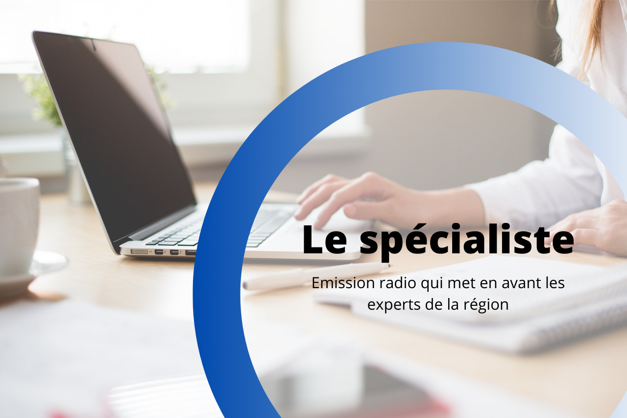 Le spécialiste à la radio